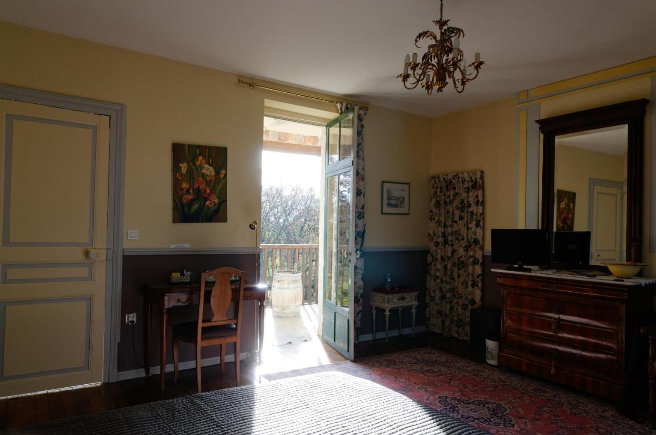 Chateau Le Barreau - Chambres D'Hotes Chemilly-sur-Yonne Room photo